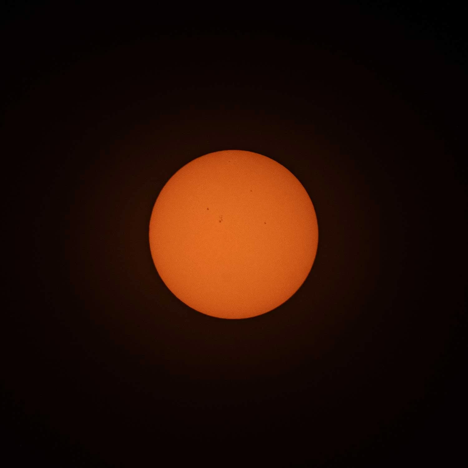 Explore FirstLight 80mm CF Telescope Go-To Tracker Combo With Solar Filter - Image 5